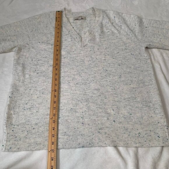 LOFT oversized long sleeve gathered wrist v-neck pullover sweater - Picture 10 of 10